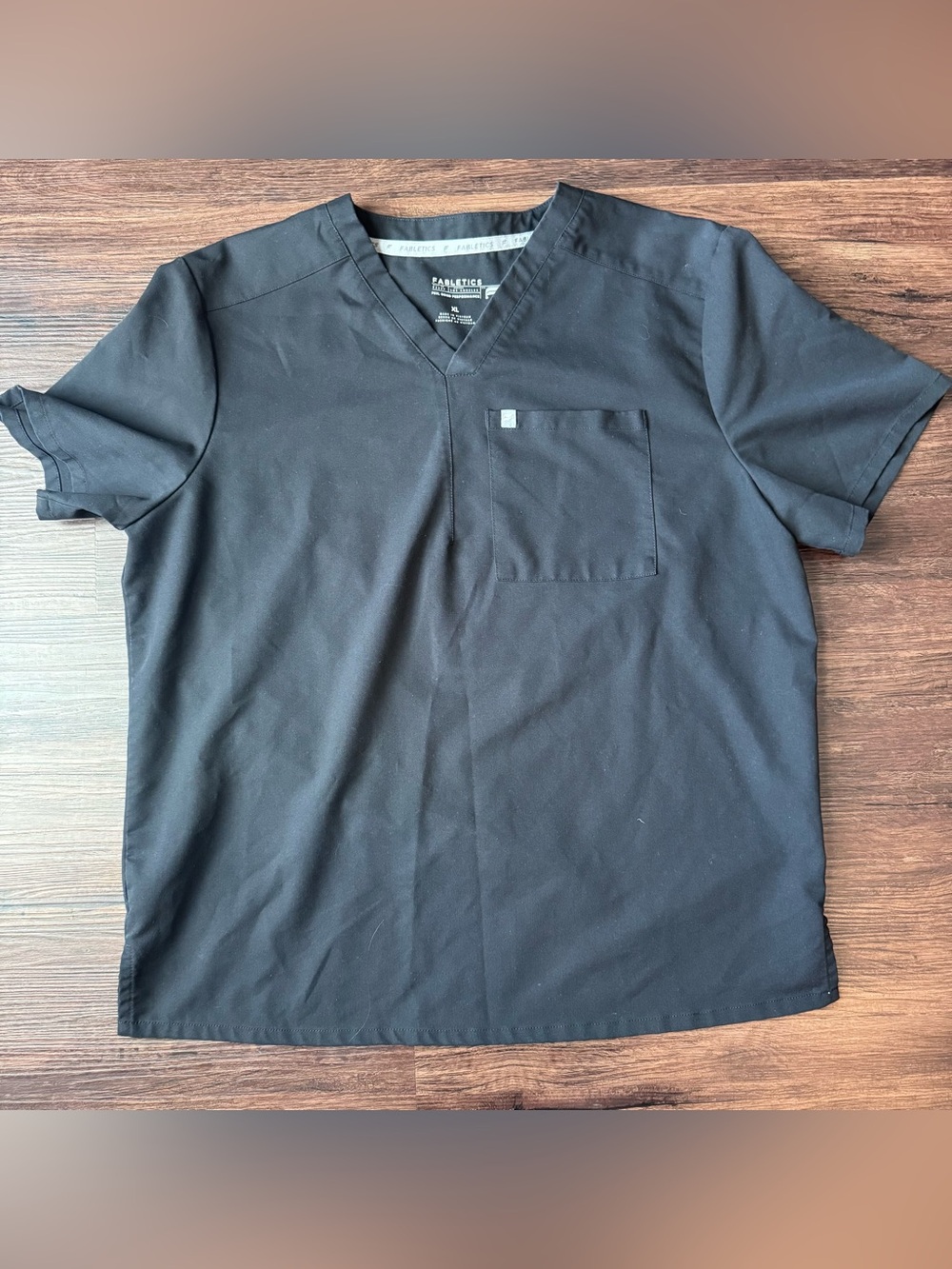 Fabletics Scrub Top Women's XL Black 1 Pocket Feel Good Performance Medical